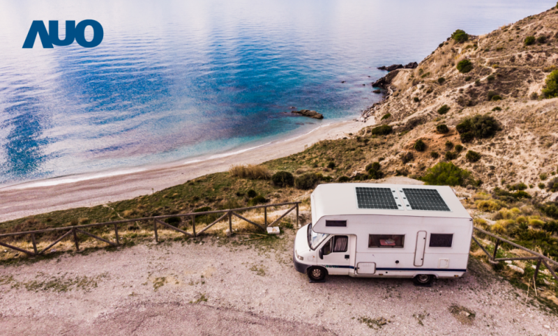 「可撓輕量化太陽光電板SunCurva」使用輕量特殊耐候型複合板取代傳統太陽能板的玻璃前板，不僅降低70%重量，每米平方僅3Kg；具有抗衝擊性能及通過電磁相容性測試，可應用於交通運輸工具，如露營車、遊艇等